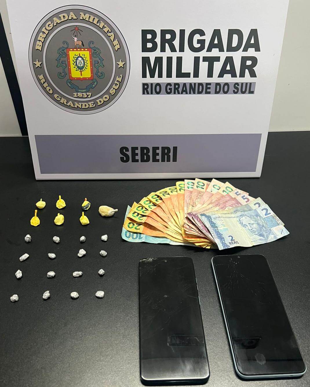 Capa Brigada Militar realiza prisão por tráfico de drogas em Seberi