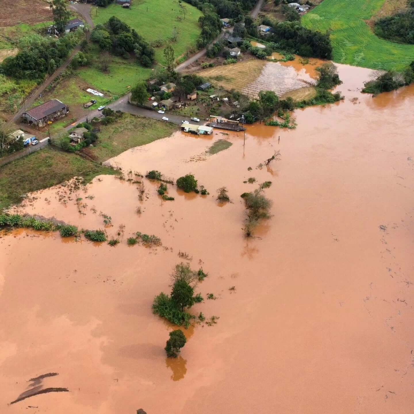 Capa Rio da Várzea apresenta elevação do nível das águas em Rodeio Bonito