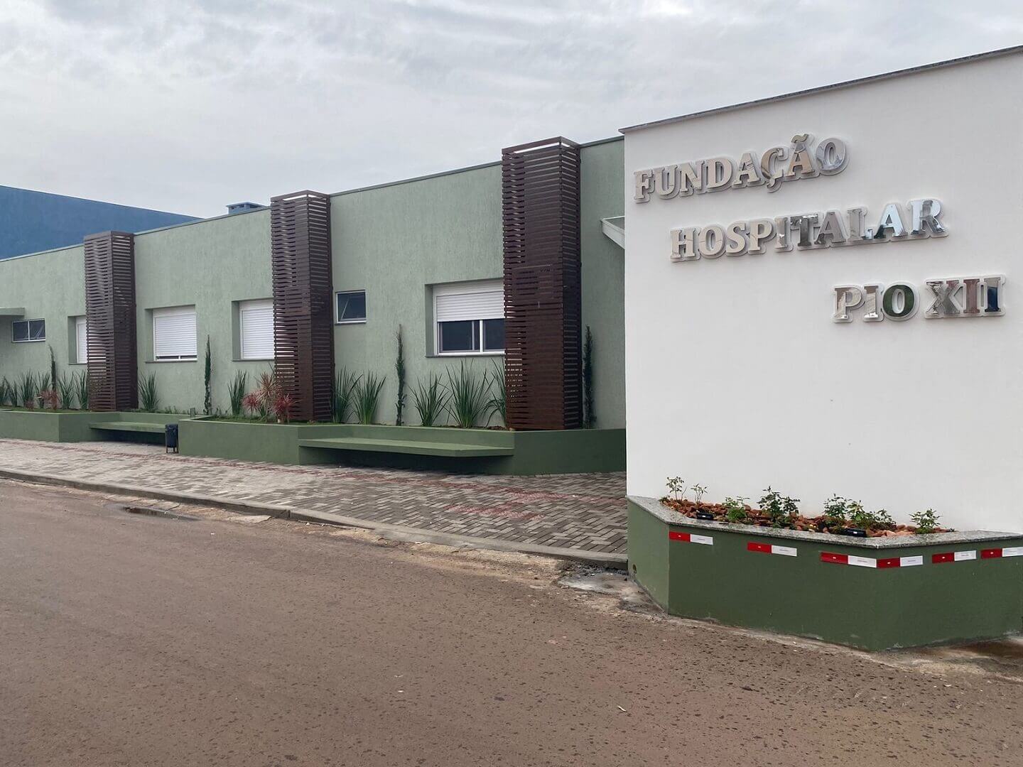 Capa Seberi recebe Secretária Estadual de Saúde para entrega de equipamentos ao Hospital Pio XII