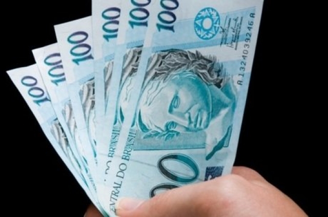 Capa Novo salário mínimo de R$ 937 entra em vigor no dia 1º de janeiro