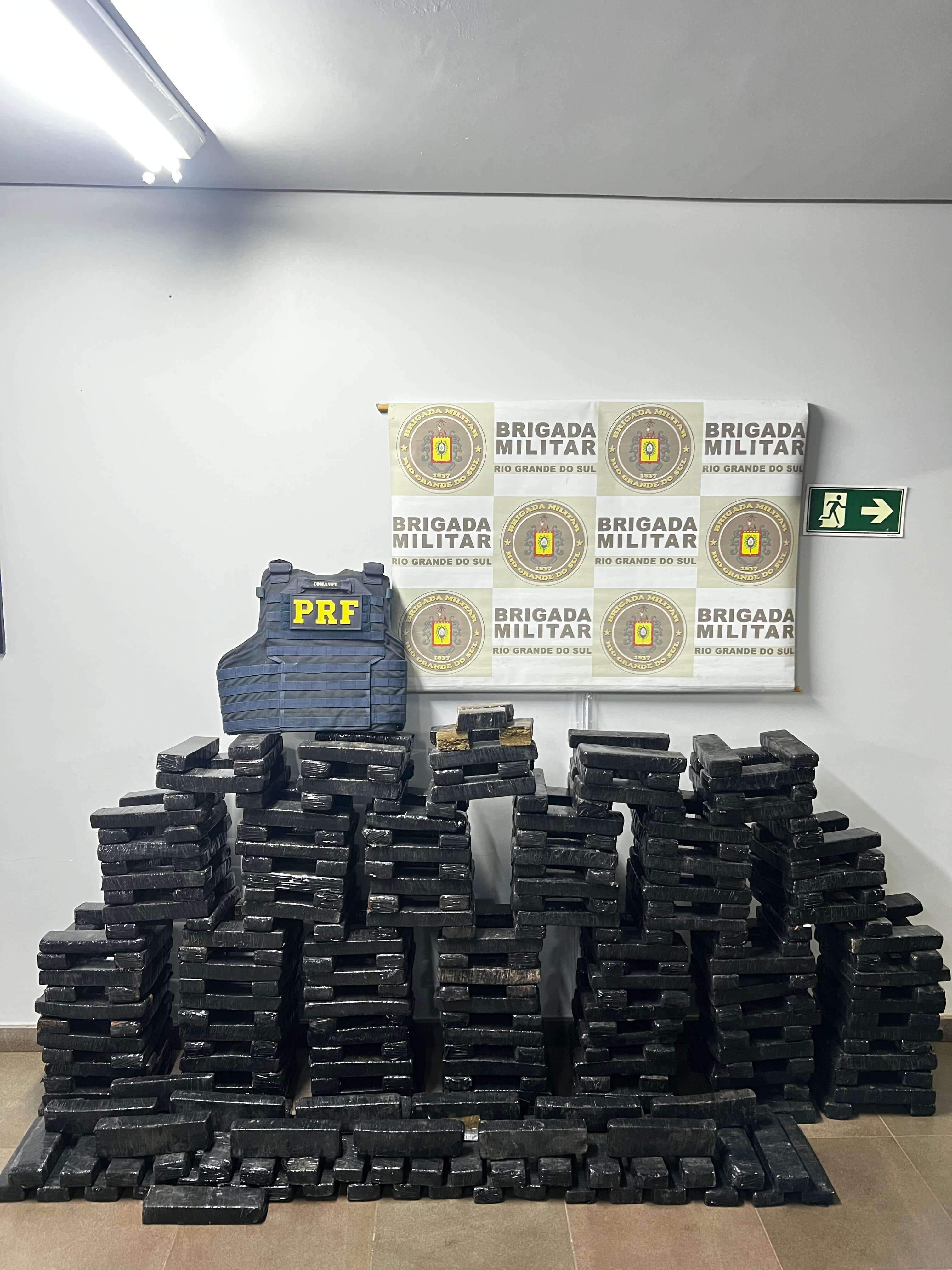 Capa 243 quilos de maconha são apreendidos em ação da Brigada Militar e PRF