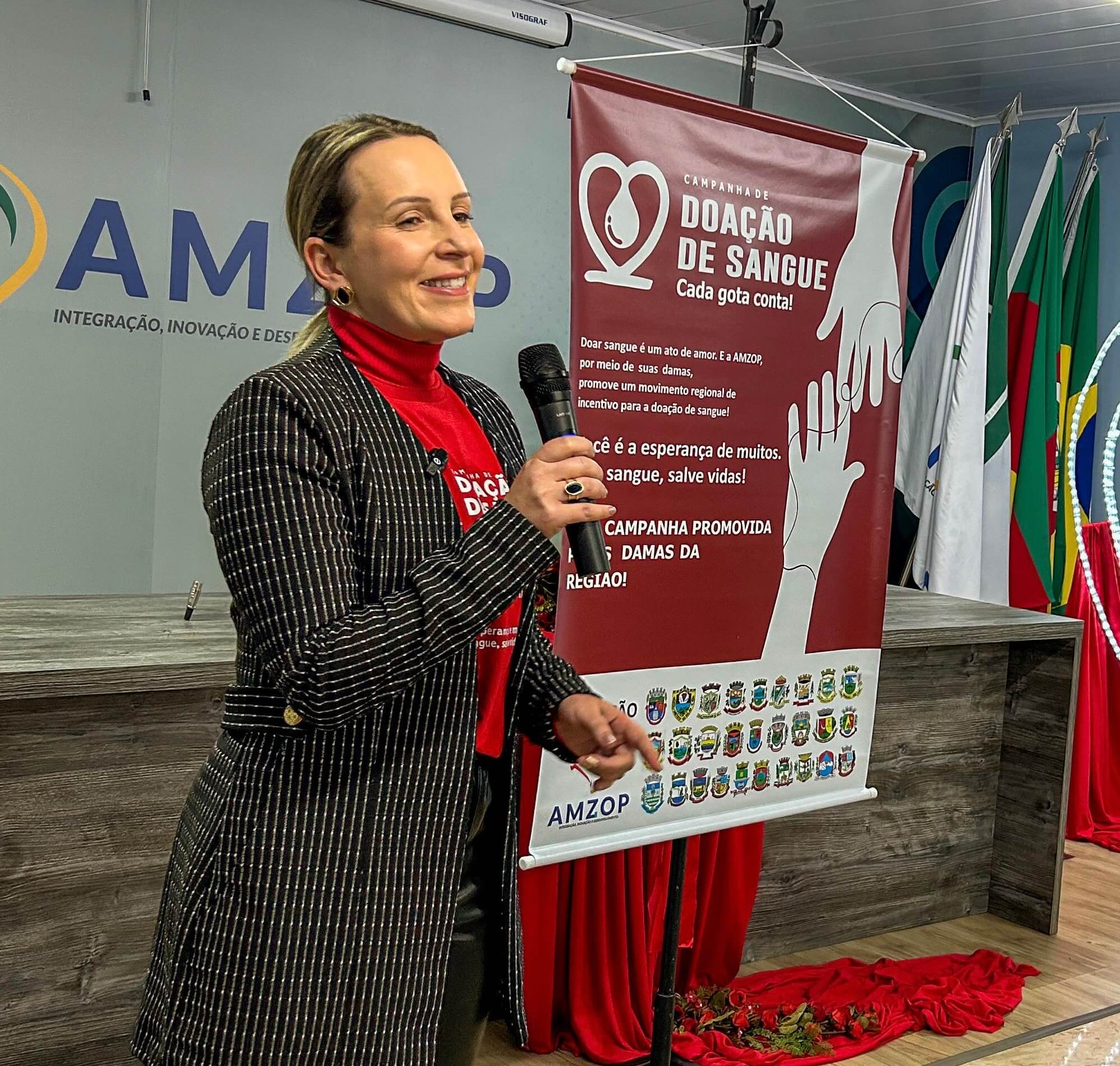 Capa AMZOP: Campanha regional de doação de sangue “Cada Gota Conta” é lançada pelas primeiras-damas e vice-damas